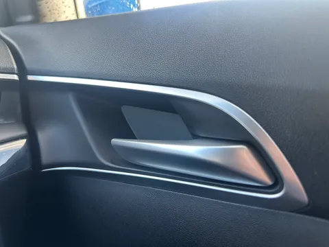 CX74RXS Mg Motor Uk Mg3 1.5 Hybrid Trophy 5dr Auto Thumbnail #35