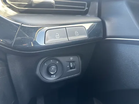 CX74RXS Mg Motor Uk Mg3 1.5 Hybrid Trophy 5dr Auto Thumbnail #36