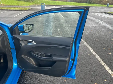 CX74RXS Mg Motor Uk Mg3 1.5 Hybrid Trophy 5dr Auto Thumbnail #47