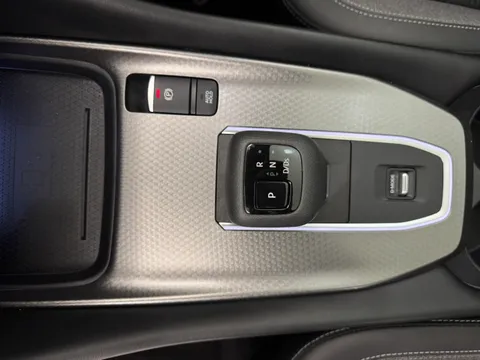 OV74WSO Nissan Qashqai 1.3 DiG-T MH 158 N-Connecta [Glass Rf] 5dr Xtronic Thumbnail #18