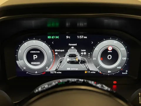 OV74WSO Nissan Qashqai 1.3 DiG-T MH 158 N-Connecta [Glass Rf] 5dr Xtronic Thumbnail #29