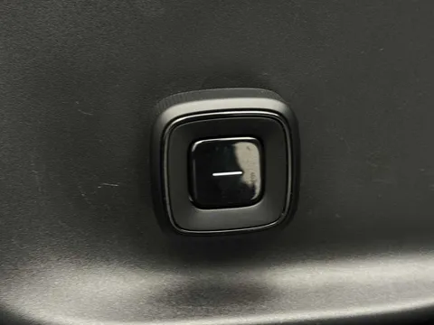 DV25OUP Volvo Ex30 315kW Twin Motor Performance Ultra 69kWh 5dr Auto Thumbnail #37