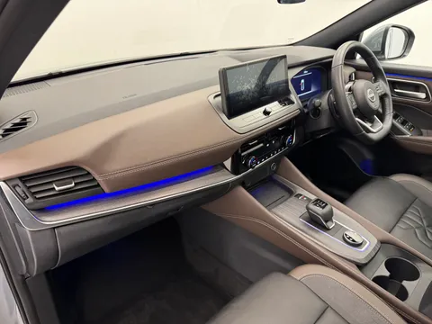 DV74ZXY Nissan Qashqai 1.3 DiG-T MH 158 Tekna 5dr 4WD Xtronic Thumbnail #15