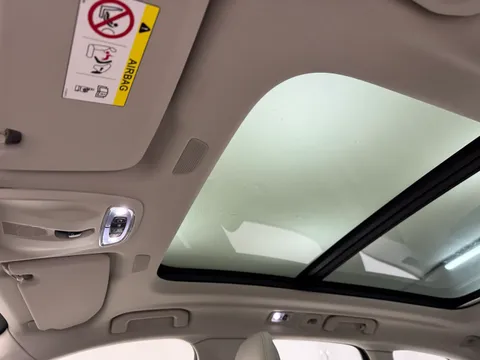 ND70OUO Volvo XC60 2.0 B5P [250] Momentum 5dr AWD Geartronic Thumbnail #15