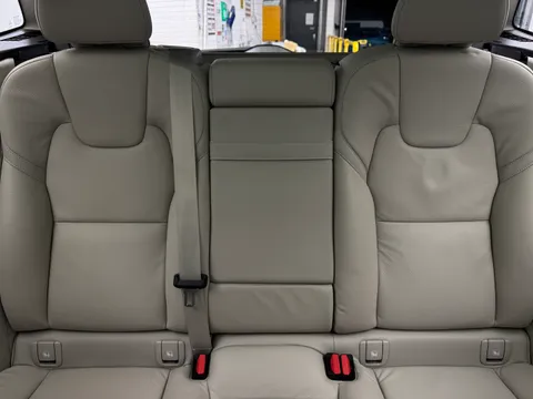 ND70OUO Volvo XC60 2.0 B5P [250] Momentum 5dr AWD Geartronic Thumbnail #17