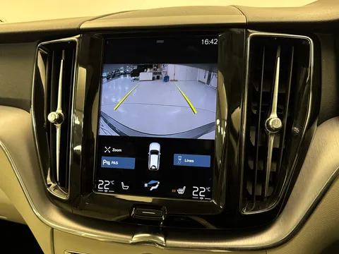 ND70OUO Volvo XC60 2.0 B5P [250] Momentum 5dr AWD Geartronic Thumbnail #27