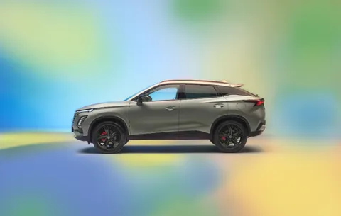  Omoda 5 Noble TGDI 1.6 (147) 7DCT 5dr Auto Thumbnail #3