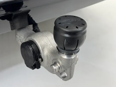 DP25PZT Volvo XC60 2.0 B5P Ultra Dark 5dr AWD Geartronic Thumbnail #34