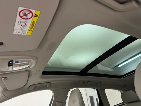 DP25PZT Volvo XC60 2.0 B5P Ultra Dark 5dr AWD Geartronic Thumbnail #14