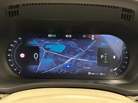 DP25PZT Volvo XC60 2.0 B5P Ultra Dark 5dr AWD Geartronic Thumbnail #28