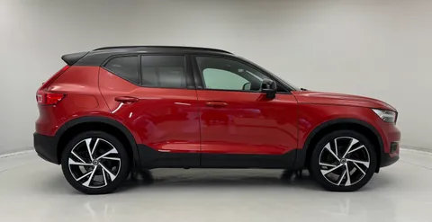 ND71KWW Volvo XC40 2.0 B5P R DESIGN Pro 5dr AWD Auto Thumbnail #6