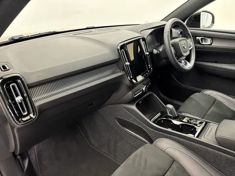 ND71KWW Volvo XC40 2.0 B5P R DESIGN Pro 5dr AWD Auto Thumbnail #13