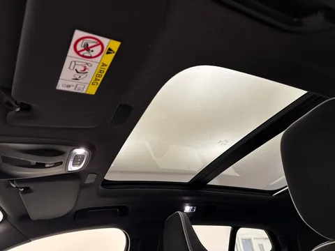 ND71KWW Volvo XC40 2.0 B5P R DESIGN Pro 5dr AWD Auto Thumbnail #14