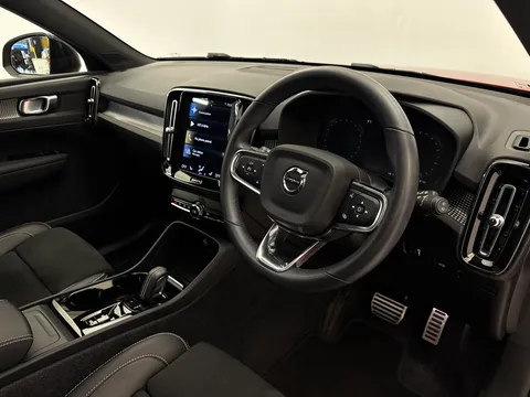 ND71KWW Volvo XC40 2.0 B5P R DESIGN Pro 5dr AWD Auto Thumbnail #24
