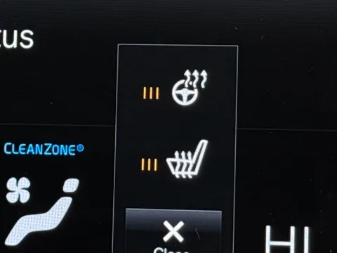 ND71KWW Volvo XC40 2.0 B5P R DESIGN Pro 5dr AWD Auto Thumbnail #30