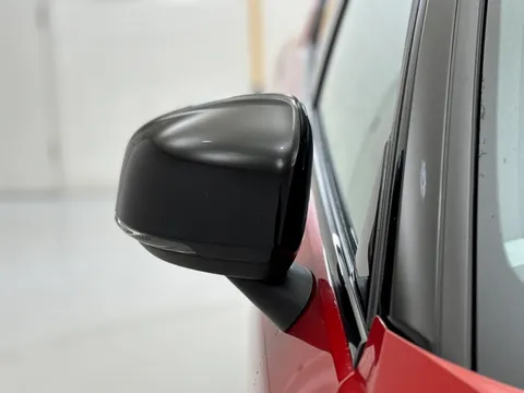 ND71KWW Volvo XC40 2.0 B5P R DESIGN Pro 5dr AWD Auto Thumbnail #33