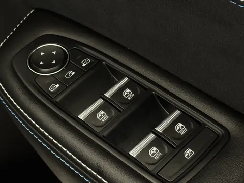 DS25OCM Renault ARKANA 1.6 E-Tech FHEV 145 Esprit Alpine 5dr Auto Thumbnail #19