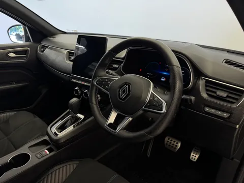 DS25OCM Renault ARKANA 1.6 E-Tech FHEV 145 Esprit Alpine 5dr Auto Thumbnail #24