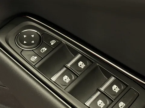 DS25ECX Renault Rafale E-Tech FHEV Techno Esprit Alpine 5dr Auto 4C Thumbnail #17