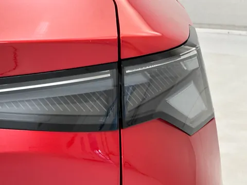 DS25ECX Renault Rafale E-Tech FHEV Techno Esprit Alpine 5dr Auto 4C Thumbnail #32