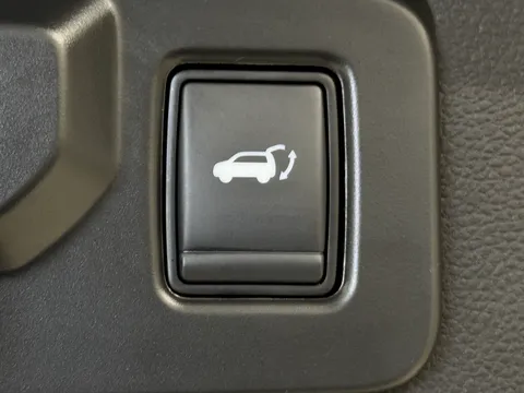 HN24RDU Renault Austral E-Tech FHEV Techno Esprit Alpine 5dr Auto Thumbnail #33