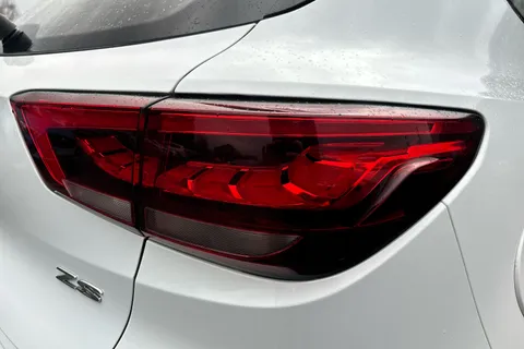 LG21OHD Mg Motor Uk Zs 1.5 VTi-TECH Exclusive 5dr Thumbnail #24