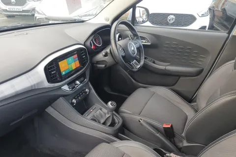 MM71FEJ Mg Motor Uk Mg3 1.5 VTi-TECH Exclusive 5dr [Navigation] Thumbnail #4