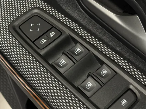 DY73OAL Dacia Sandero Stepway 1.0 TCe Journey 5dr Thumbnail #11