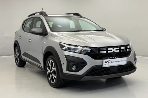 DY73OAL Dacia Sandero Stepway 1.0 TCe Journey 5dr Thumbnail #1
