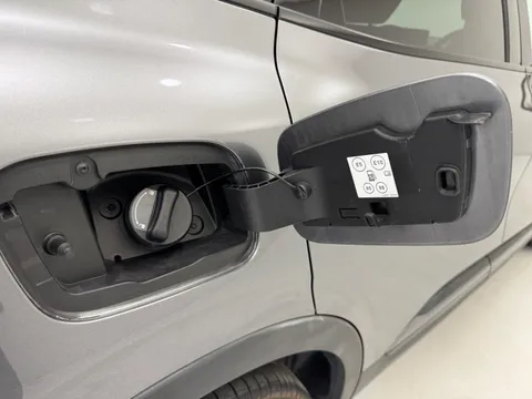 BK72HKY Renault ARKANA 1.6 E-TECH Hybrid 145 R.S. Line 5dr Auto Thumbnail #26