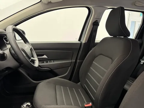 DN73RHX Dacia Duster 1.0 TCe 90 Expression 5dr Thumbnail #13