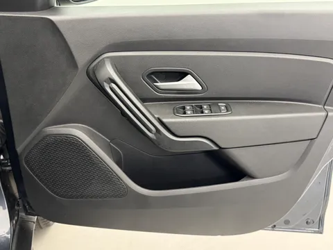 DN73RHX Dacia Duster 1.0 TCe 90 Expression 5dr Thumbnail #20