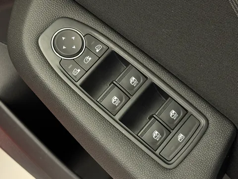 DV74MDX Renault Clio 1.6 E-TECH full hybrid 145 Esprit Alpine 5dr Auto Thumbnail #15