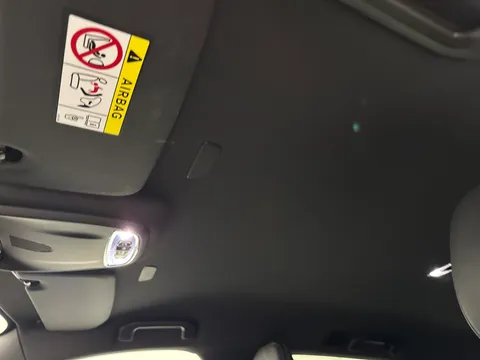 AO71KWK Volvo V60 2.0 B3P R DESIGN 5dr Auto Thumbnail #16