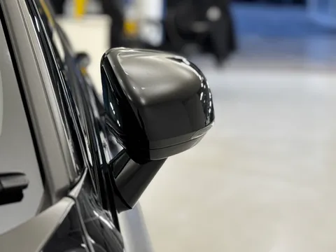 AO71KWK Volvo V60 2.0 B3P R DESIGN 5dr Auto Thumbnail #33