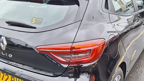 BD72RVP Renault Clio 1.0 TCe 90 Evolution 5dr Thumbnail #5