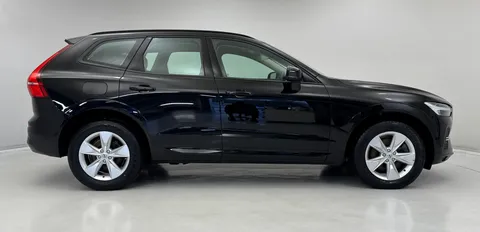 YY71MPE Volvo XC60 2.0 B4D Momentum 5dr AWD Geartronic Thumbnail #6