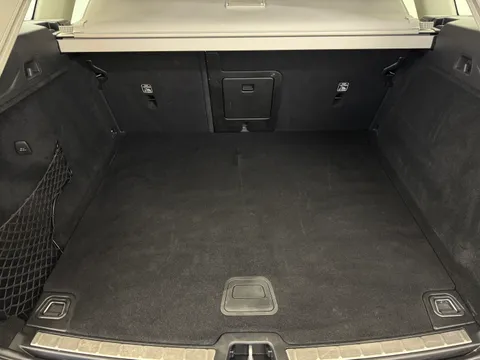 YY71MPE Volvo XC60 2.0 B4D Momentum 5dr AWD Geartronic Thumbnail #27