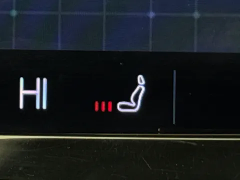 YY71MPE Volvo XC60 2.0 B4D Momentum 5dr AWD Geartronic Thumbnail #25