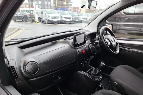 YR71NVP Fiat Fiorino 1.3 16V Multijet Tecnico Crew Van Start Stop Thumbnail #11