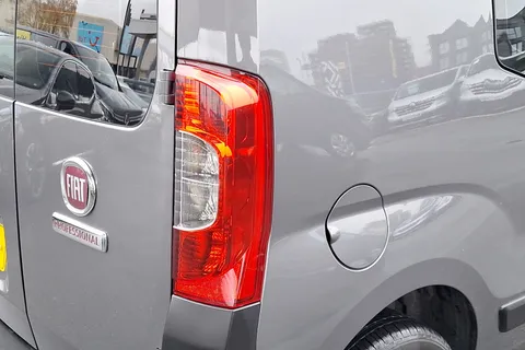 YR71NVP Fiat Fiorino 1.3 16V Multijet Tecnico Crew Van Start Stop Thumbnail #23