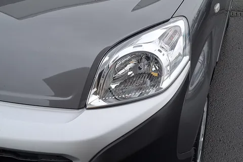 YR71NVP Fiat Fiorino 1.3 16V Multijet Tecnico Crew Van Start Stop Thumbnail #15