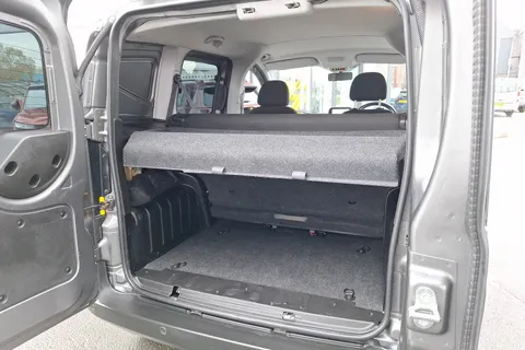 YR71NVP Fiat Fiorino 1.3 16V Multijet Tecnico Crew Van Start Stop Thumbnail #22