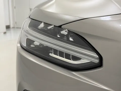 DN75ZTE Volvo V90 2.0 T6 [350] PHEV Plus Dark 5dr AWD Auto Thumbnail #31