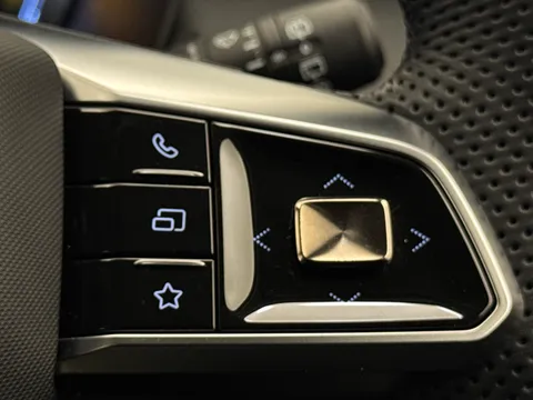 DY75NZF Mg Motor Uk Zs 1.5 Hybrid+ Trophy 5dr Auto Thumbnail #22