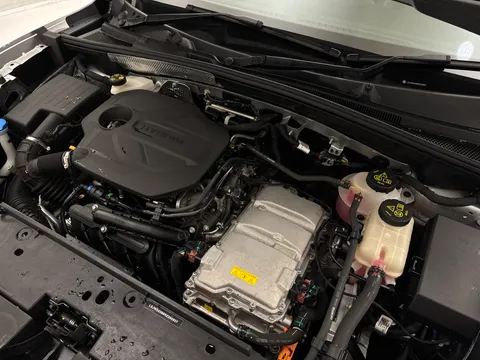 DY75NZF Mg Motor Uk Zs 1.5 Hybrid+ Trophy 5dr Auto Thumbnail #28