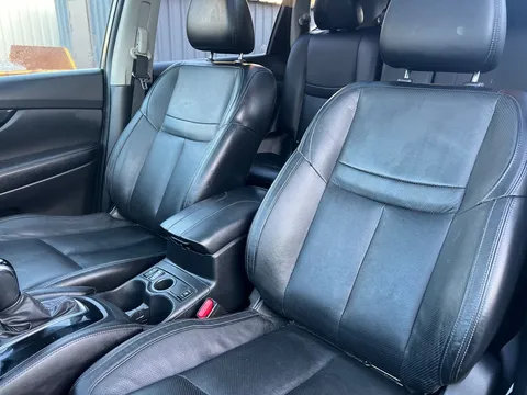 DY69AYO Nissan X-Trail 1.7 dCi Tekna 5dr CVT [7 Seat] Thumbnail #17