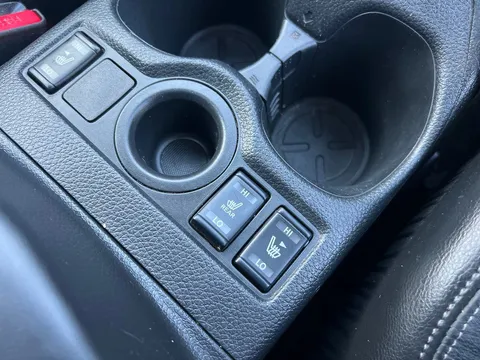 DY69AYO Nissan X-Trail 1.7 dCi Tekna 5dr CVT [7 Seat] Thumbnail #26