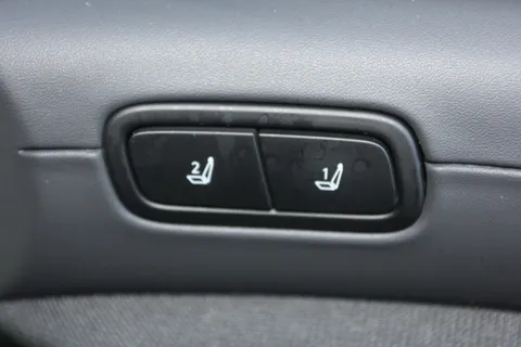 DU24AWR Hyundai Tucson 1.6T Hybrid Ultimate 5dr Auto Thumbnail #21