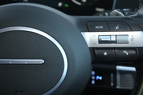 DU24AWR Hyundai Tucson 1.6T Hybrid Ultimate 5dr Auto Thumbnail #26